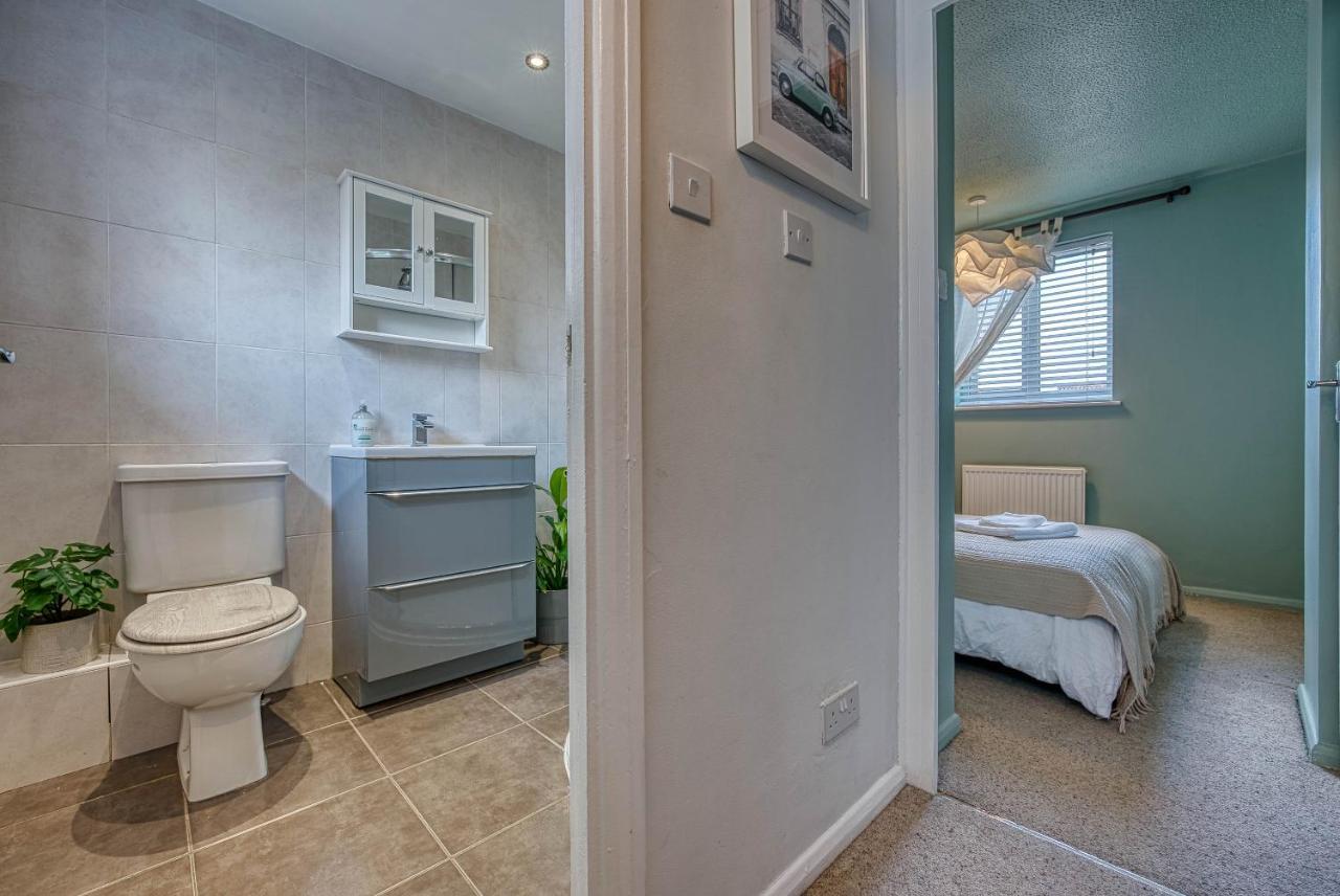 Capri 13 Sa - Contemporary 2 Bedroom House In Loughborough With Free Parking, Close To Loughborough University & M1 Motorway Exterior photo